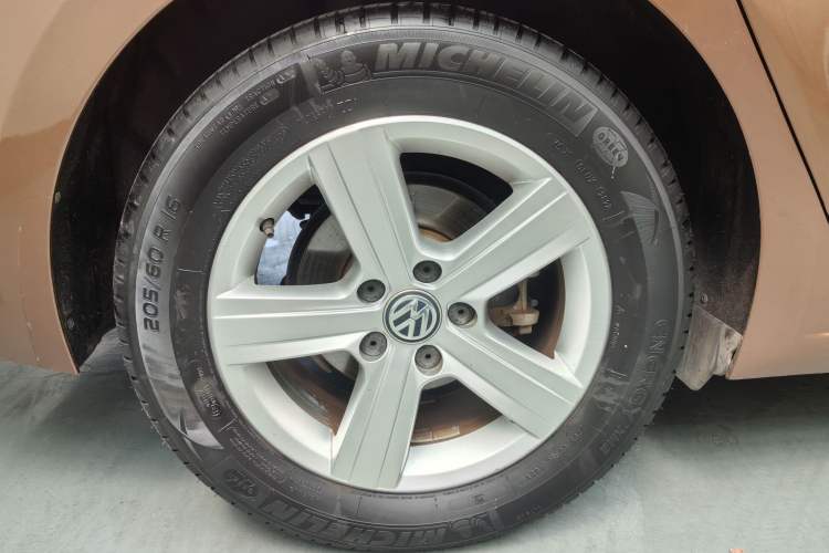 Used Volkswagen Lamando 2017 230TSI DSG Fashion Edition Exterior 4