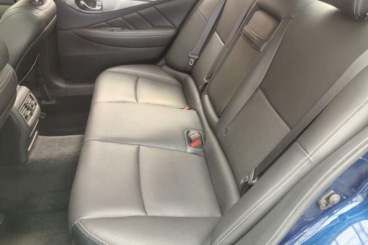 Used Infiniti Q50L 2018 2.0T Enjoyment Version China V Standard
