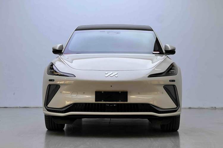 Used IM LS7 2023 100kWh Lux All-Wheel-Drive Version
