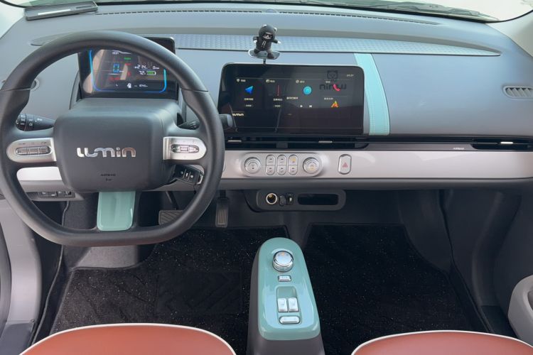 Used CHANGAN NEVO Lumin 2023 301km Honey Dew Edition Center Console