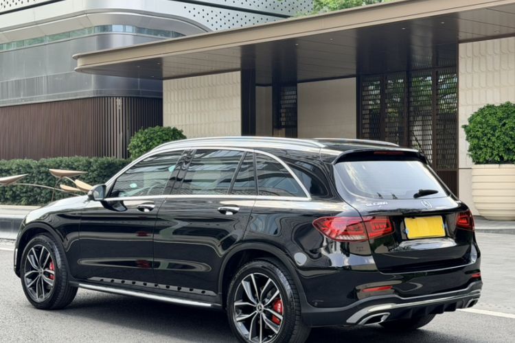 Used Mercedes-Benz GLC 2022 Facelift GLC 260 L 4MATIC Luxury Edition Exterior 3