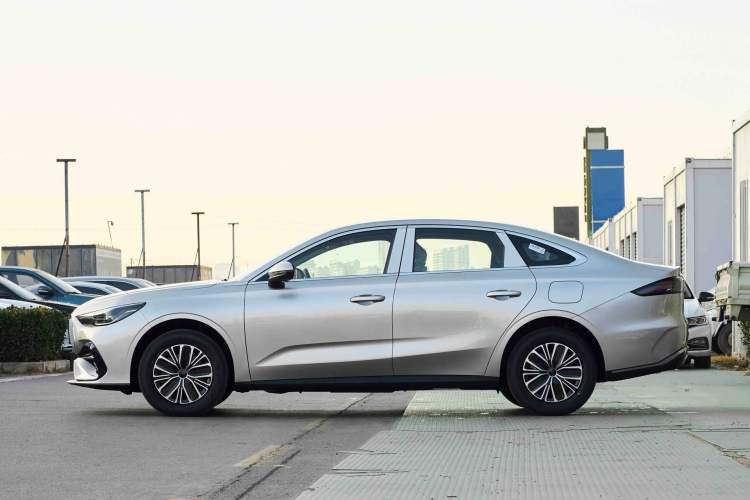 Used Geely Galaxy Stellar 6 2026 Model 60km Free-Style Edition