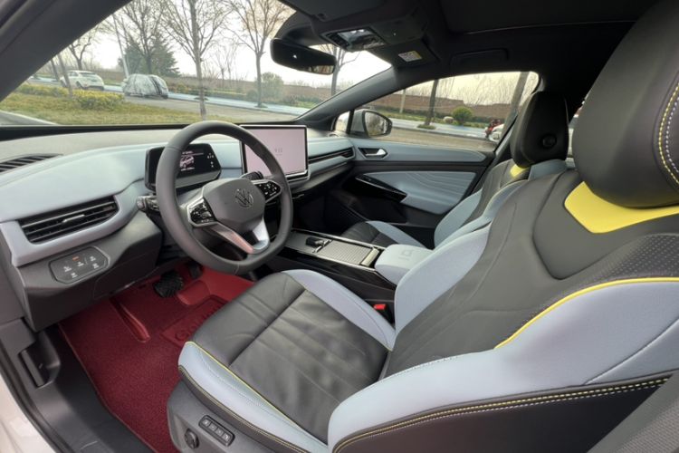 Used Volkswagen ID.4 X 2025 Smart Version Pure & Intelligent Enjoyment Edition
