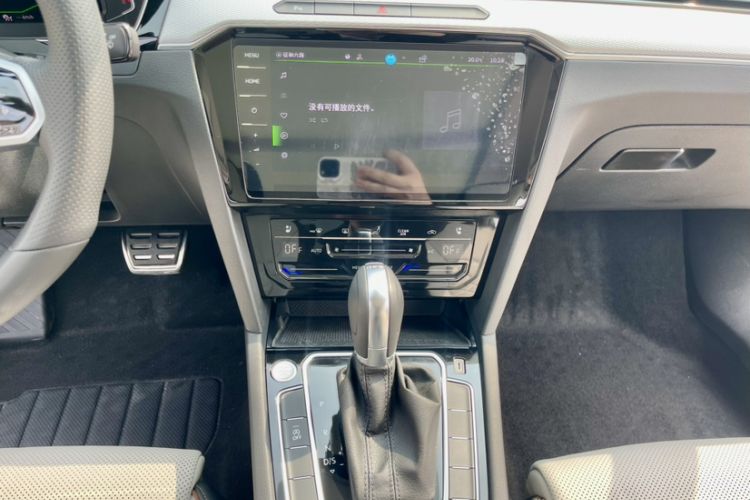 Used Volkswagen Magotan 2023 2 Million Units Commemorative Edition 330TSI DSG Luxury Version Gear Lever