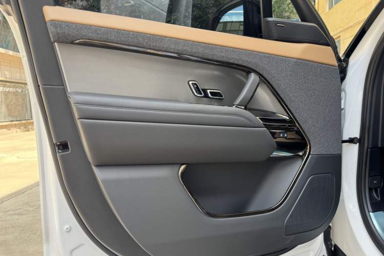 Used Land Rover Range Rover Sport 2024 400PS Dynamic SE