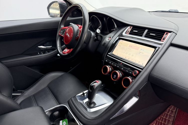 Used Jaguar E-PACE 2018 P200 S China V-standard Interior 4