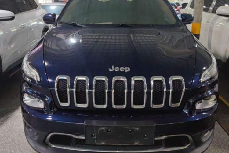 Used Jeep Cherokee 2017 2.0L Superior Edition
