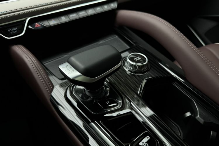 Used Geely Auto Monjaro L 2024 2.0TD High-Power Automatic Two-Wheel Drive Yunqi Version
