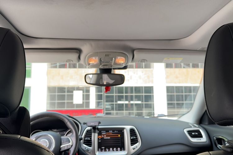 Used Jeep Compass 2017 200T Automatic Family Edition
