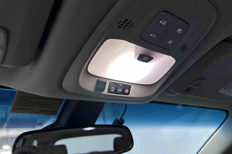 Used Buick GL6 2021 323T Mild Hybrid Connect Prestige Model
