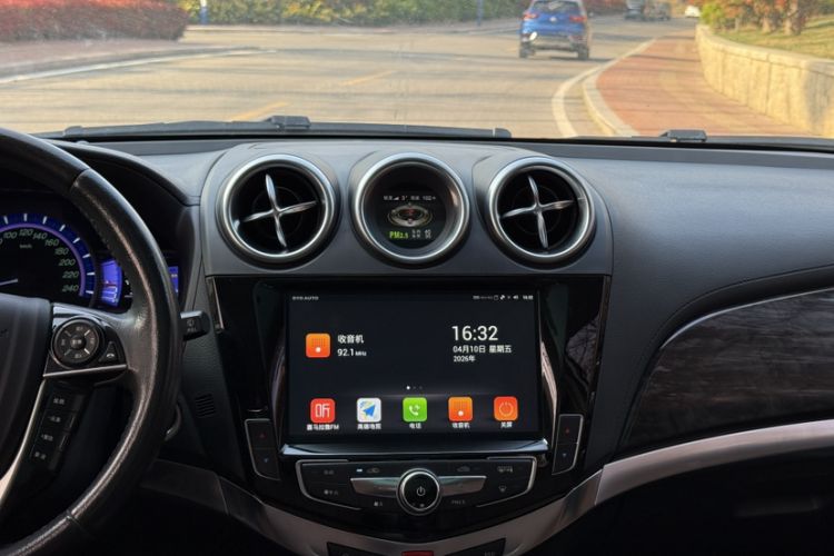 Used BYD S7 2017 2.0T Automatic Prestige Edition Audio And AC Panel