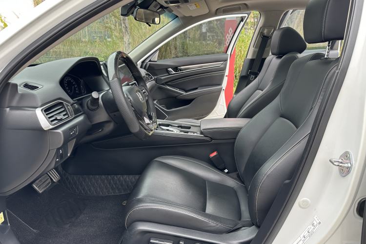 Used Honda Accord 2022 260TURBO Phantom Night · Prestige Edition Left Front Seat