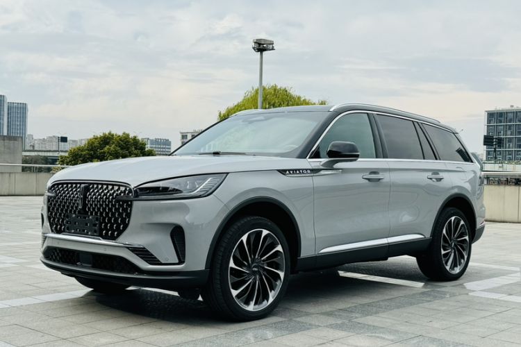 Used Lincoln Aviator 2024 3.0T V6 All-Wheel-Drive Luxury Edition Six Seats