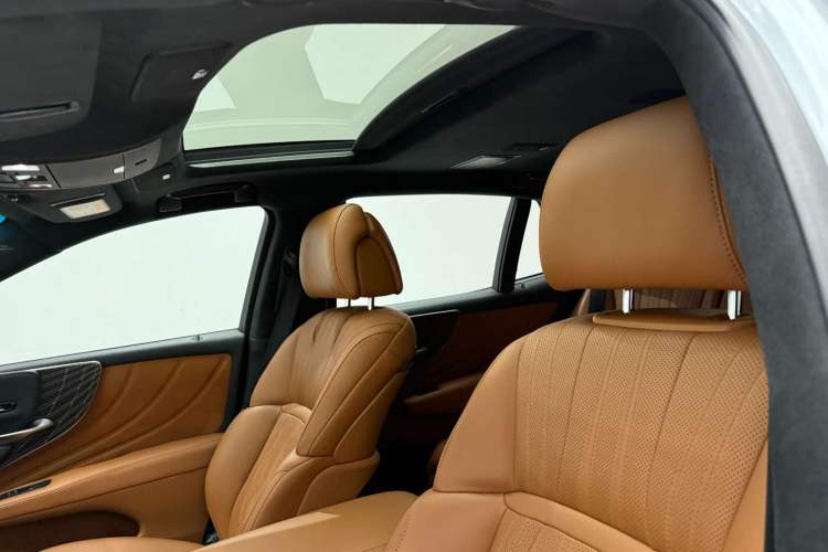 Used Lexus LS 2021 500h Executive Edition Headliner