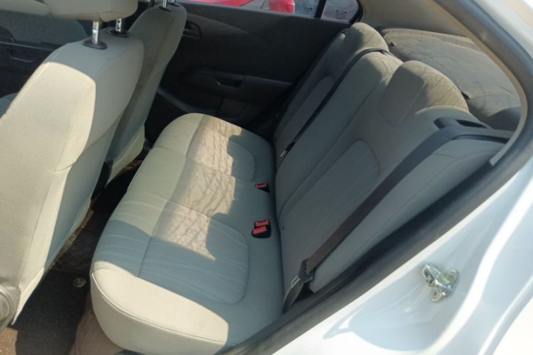 Used Chevrolet Aveo Sonic 2014 Sedan 1.4 SL MT Comfort Edition