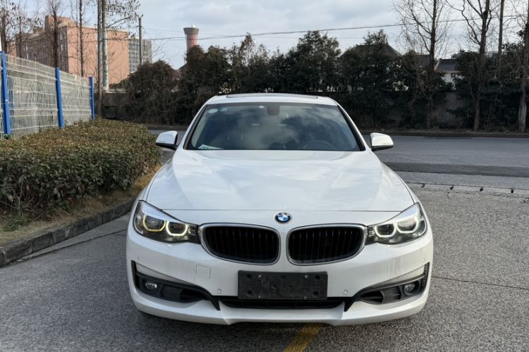 Used BMW 3 Series GT 2018 320i Sport Edition Exterior 1