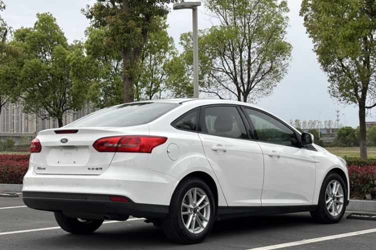 Used Ford Focus 2015 Sedan 1.6L Automatic Trend Model Exterior 6