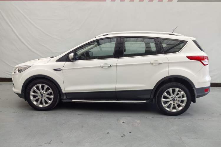 Used Ford Kuga 2013 1.6L GTDi Two-Wheel-Drive Trend Model