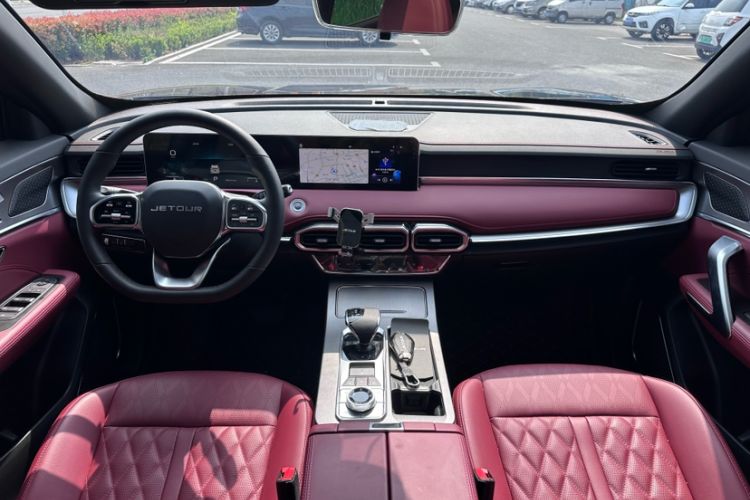 Used JETOUR X70 PLUS 2024 Champion Edition 1.5T DCT Champion MAX+ 5-seater
