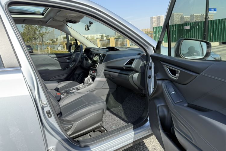 Used Subaru Forester 2021 2.0i Luxury Edition Right Front Seat