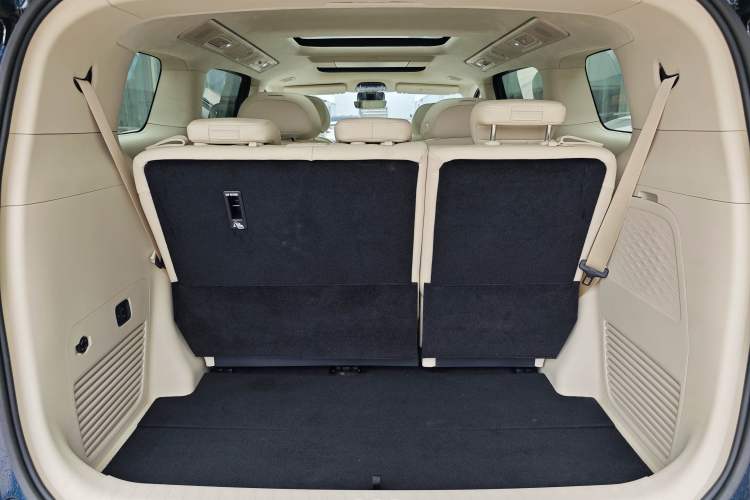 Used VOYAH Dream 2025 EV Four-Wheel Drive Flagship Kunpeng Edition