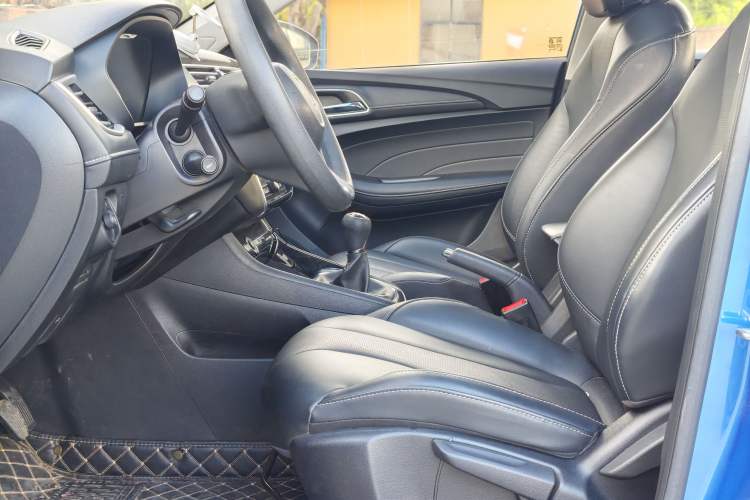 Used Roewe i5 2019 1.5L Manual 4G Connect Leehao Flagship Edition
