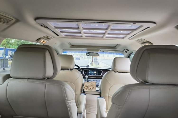 Used Buick GL8 2018 28T Luxury Model China VI Standard
