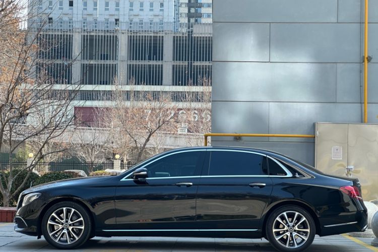 Used Mercedes-Benz E-Class 2018 Facelift E 300 L Luxury Edition Exterior 3