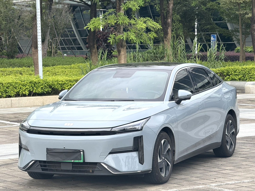 Geely Galaxy L6 2023 125km MAX — снимка 16