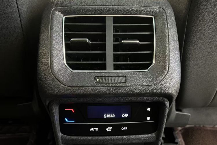 Used Volkswagen Tayron 2020 330TSI Two-Wheel Drive Luxury Smart Connectivity Version Interior 9