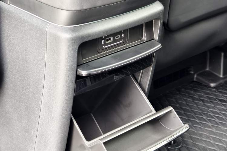 Used GAC Trumpchi M8 2023 Zongshi Series Dual-Motor Supreme Edition