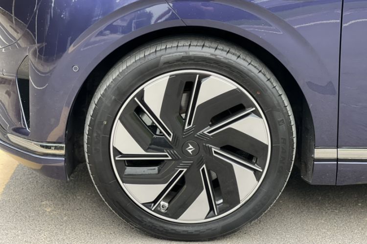 Used Dongfeng eπ eπ008 2024 210Max Range-Extended Version 6 Seats