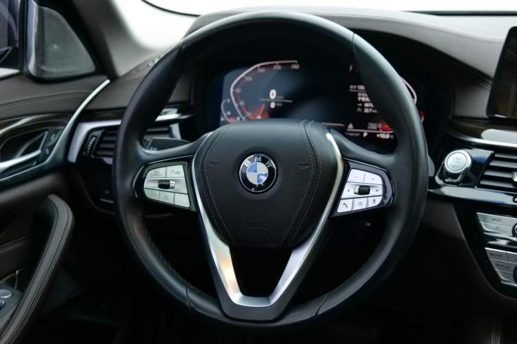 Used BMW 5 Series 2020 525Li Luxury Package