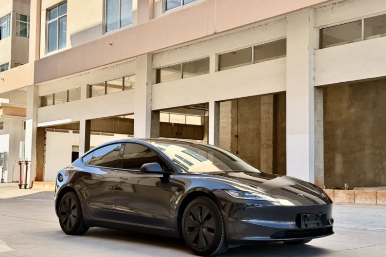 Used Tesla Model 3 2025 Rear-Wheel-Drive Version