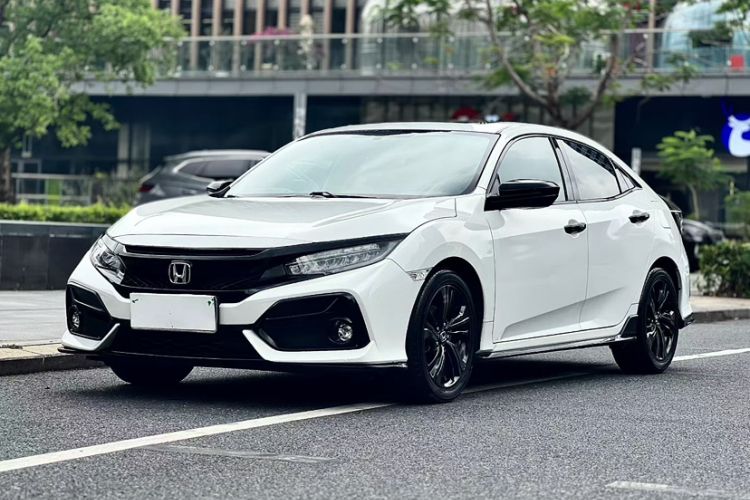 Used Honda Civic 2021 HATCHBACK 220TURBO CVT New Trendsetter