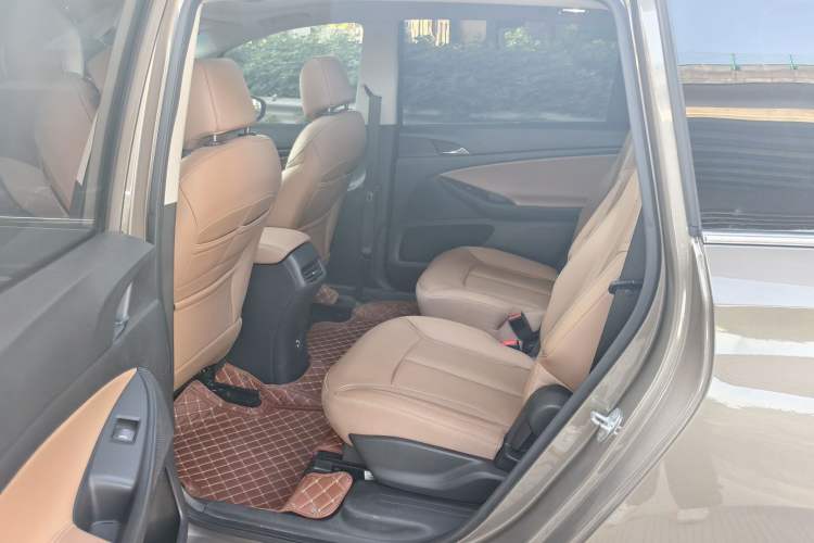 Used Buick GL6 2021 323T Mild Hybrid Connect Luxury Model
