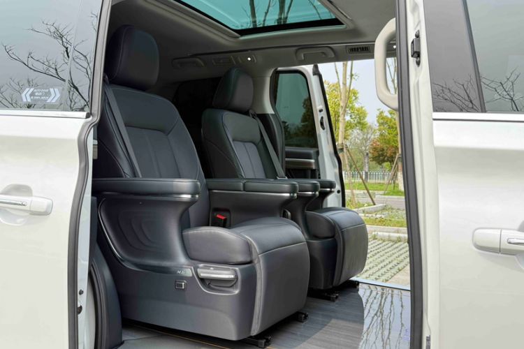 Used GAC Trumpchi M8 2023 Master Series 390T Prestige Edition Interior 3