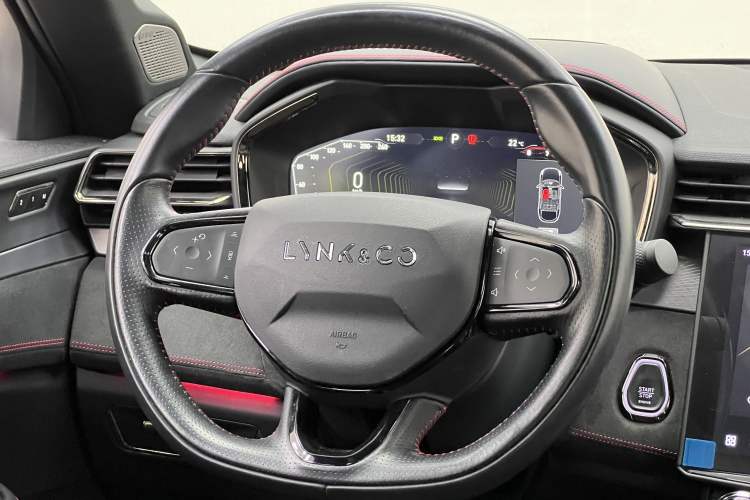 Used Lynk & Co 05 2020 2.0TD Four-Wheel Drive HypeHalo Interior 1