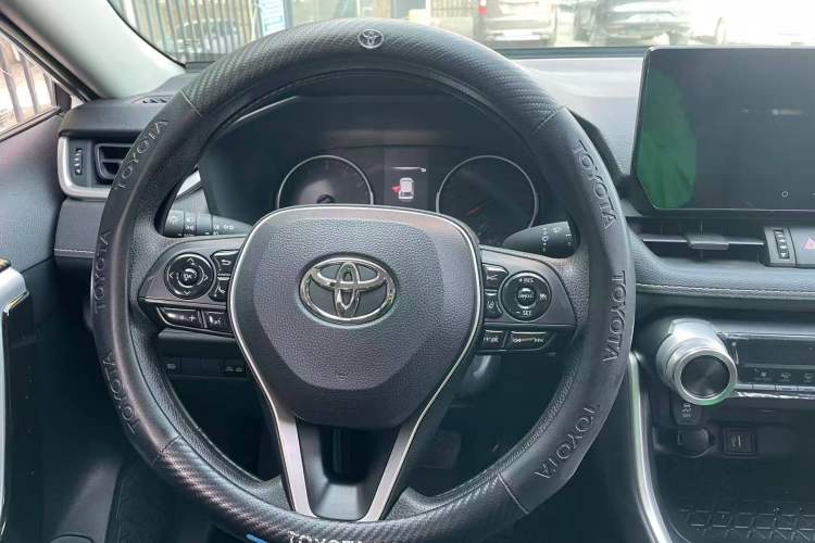 Used Toyota Wildlander 2024 2.0L CVT Two-Wheel Drive Leading Edition Steering Wheel