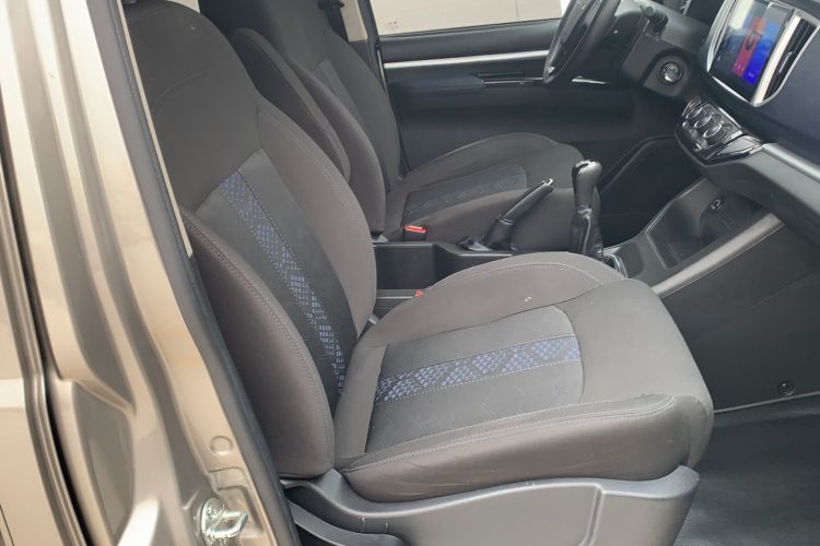 Used FORTHING Lingzhi 2022 Striving Version M5L 1.6L Base Model 9-Seater