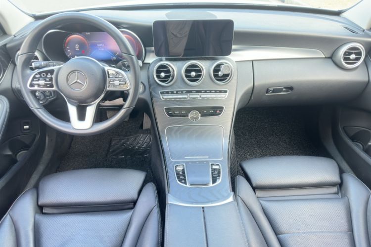 Used Mercedes-Benz C-Class 2019 C 260 Estate Interior 4