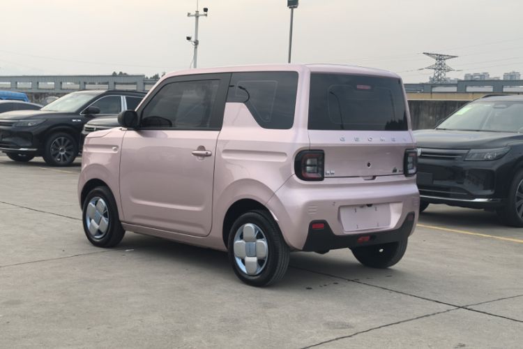 Used Geely Galaxy Panda 2023 Panda Mini 200km Endurance Bear Exterior 5