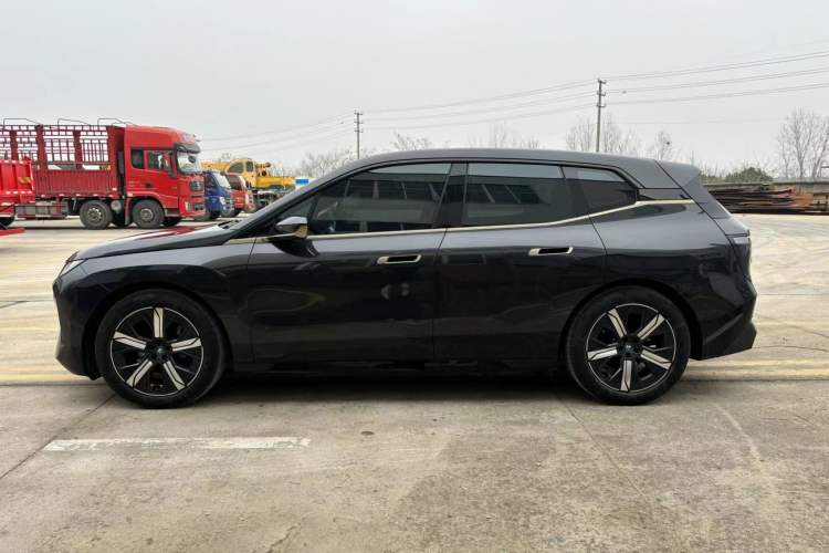 Used BMW iX 2022 xDrive40
