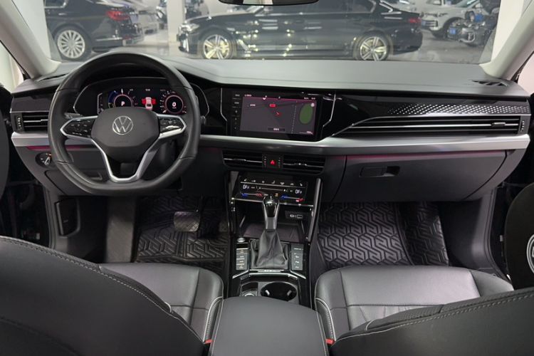 Used Volkswagen Passat New Energy 2022 430 PHEV Hybrid Luxury Edition Interior 4