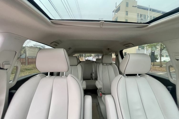 Used Buick GL8 2021 Land Cruiser Executive Class 652T Luxury Model