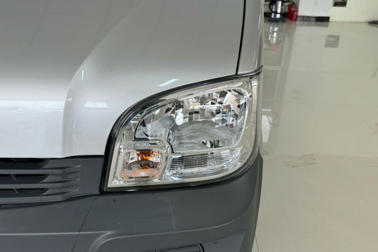 Used Wuling Zhiguang 2023 1.5L Practical Version 5/7 Seats
