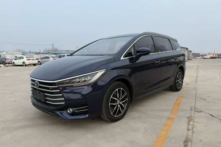 Used BYD Song MAX 2018 1.5T Automatic Smart Connect Elite Model with 6 Seats