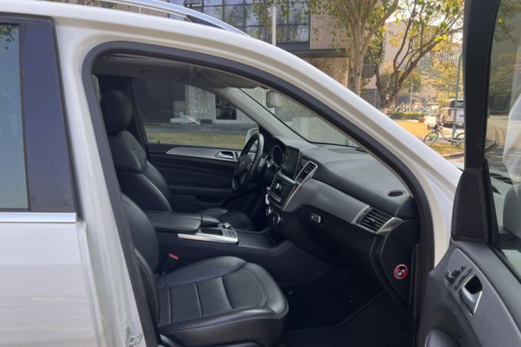 Used Mercedes-Benz M-Class 2014 ML 320 4MATIC
