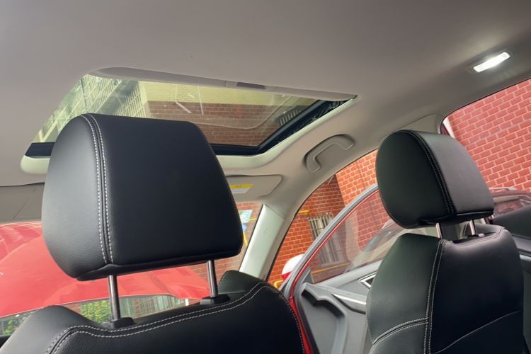 Used JMC Yusheng S330 2016 1.5L GTDi Automatic Two-Wheel Drive Fashion Edition
