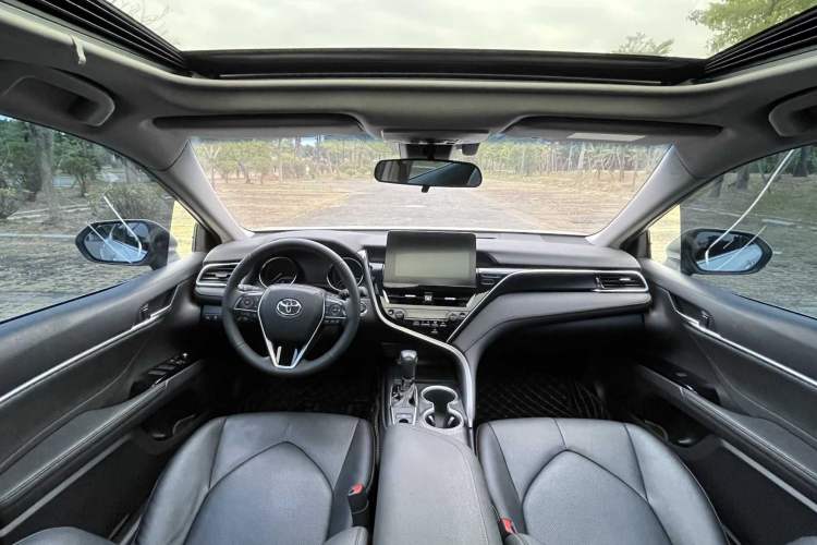 Used Toyota Camry 2021 2.0G Luxury Edition Exterior 6